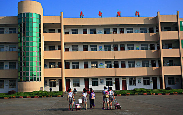 四川省遂宁高级实验学校校园风景